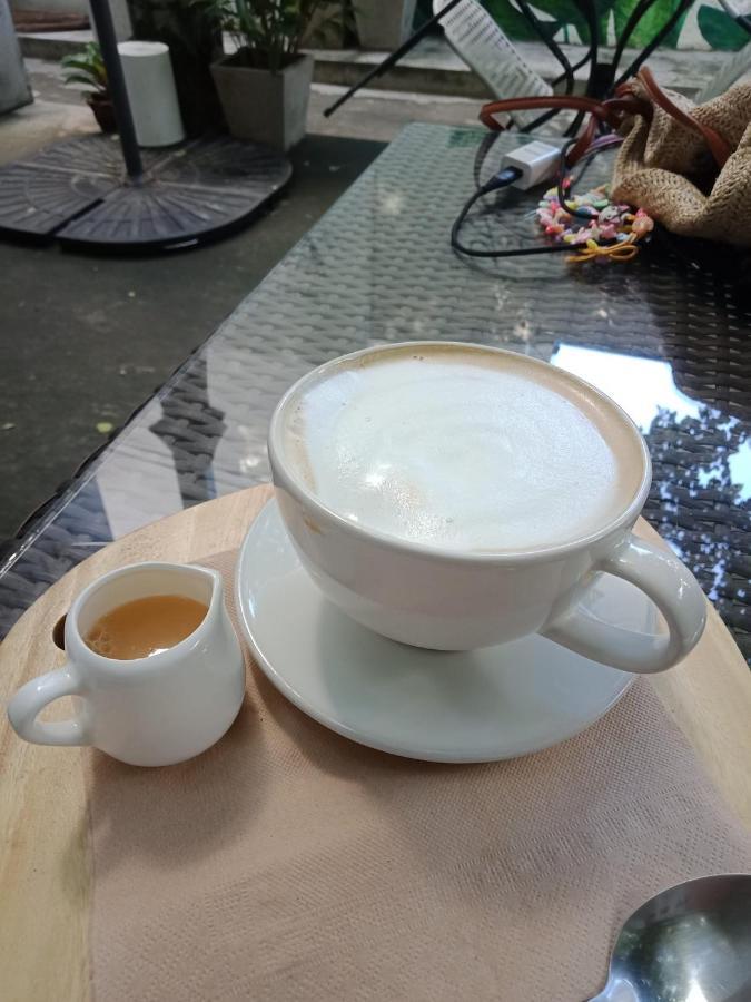 Jindabyne Cafe & Hostel Chiang Mai Eksteriør bilde